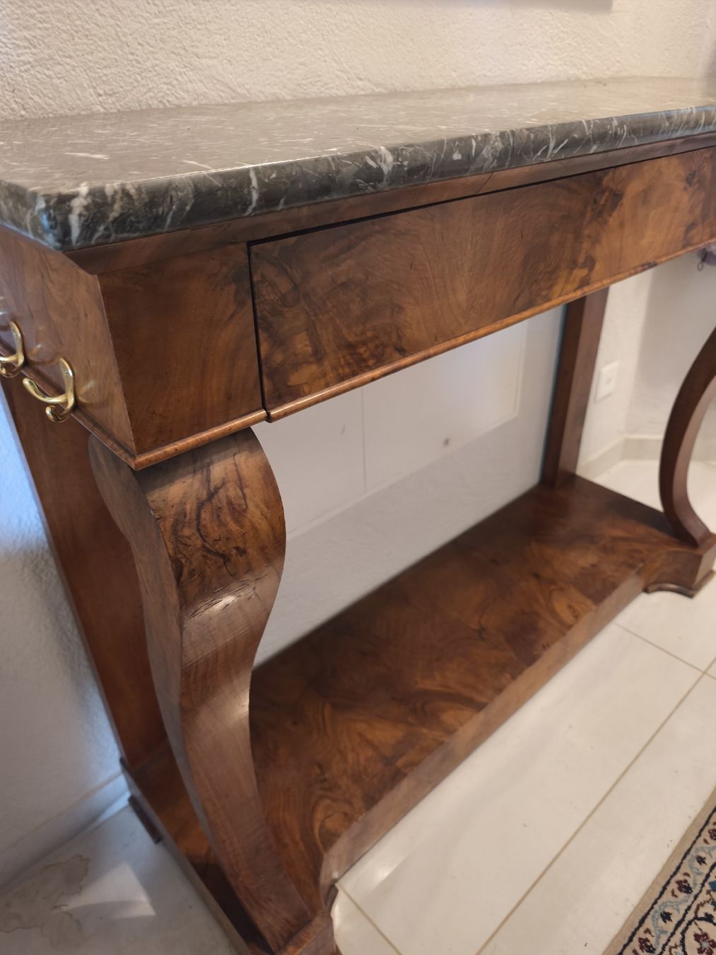Cassettiere: antike Konsole, Konsolentisch mit Marmorplatte , Sideboard  – Usato da Uznach venduto da 2502xy 1