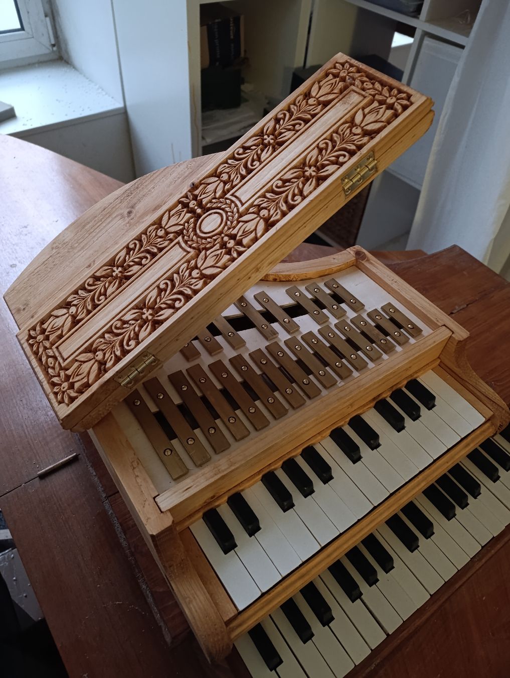 Strumenti musicali: Tastenglockenspiel aus Holz 2 Oktaven Messing – Usato da Herisau venduto da kjs_lcs6