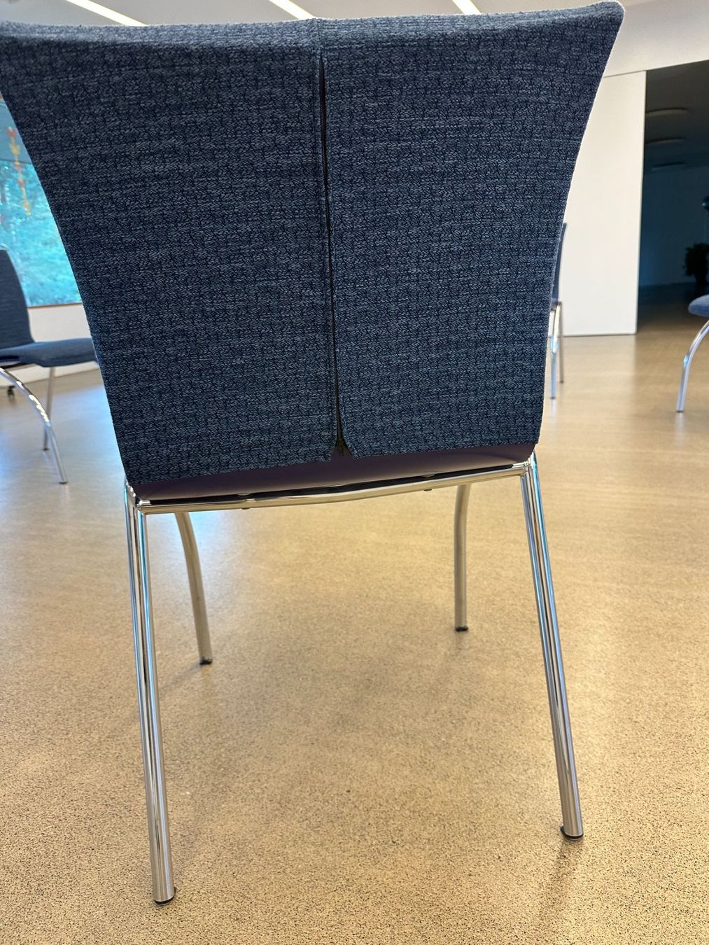 Chaises: Stühle von Sattlerei gepolstert – D'occasion à Aarau par vio_lrn7 2