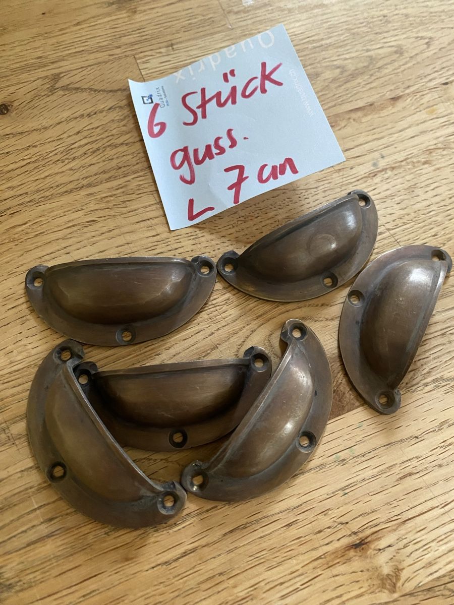 Ferramenta: 6 Muschelgriffe – Usato da Flawil venduto da Naphtali 4