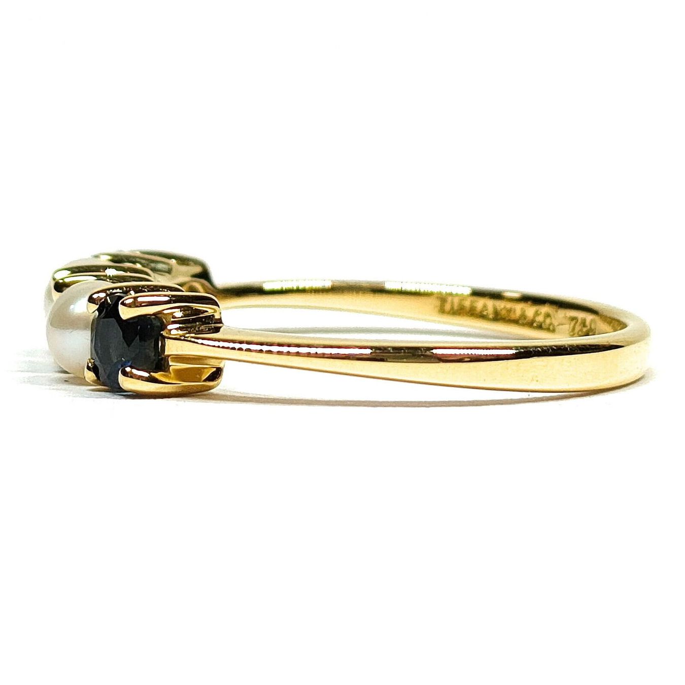 Tiffany & Co. Ringe: Tiffany & Co. 18K Gold Saphir Perlen Ring – Gebraucht aus Bottighofen von menschenfamilie 4