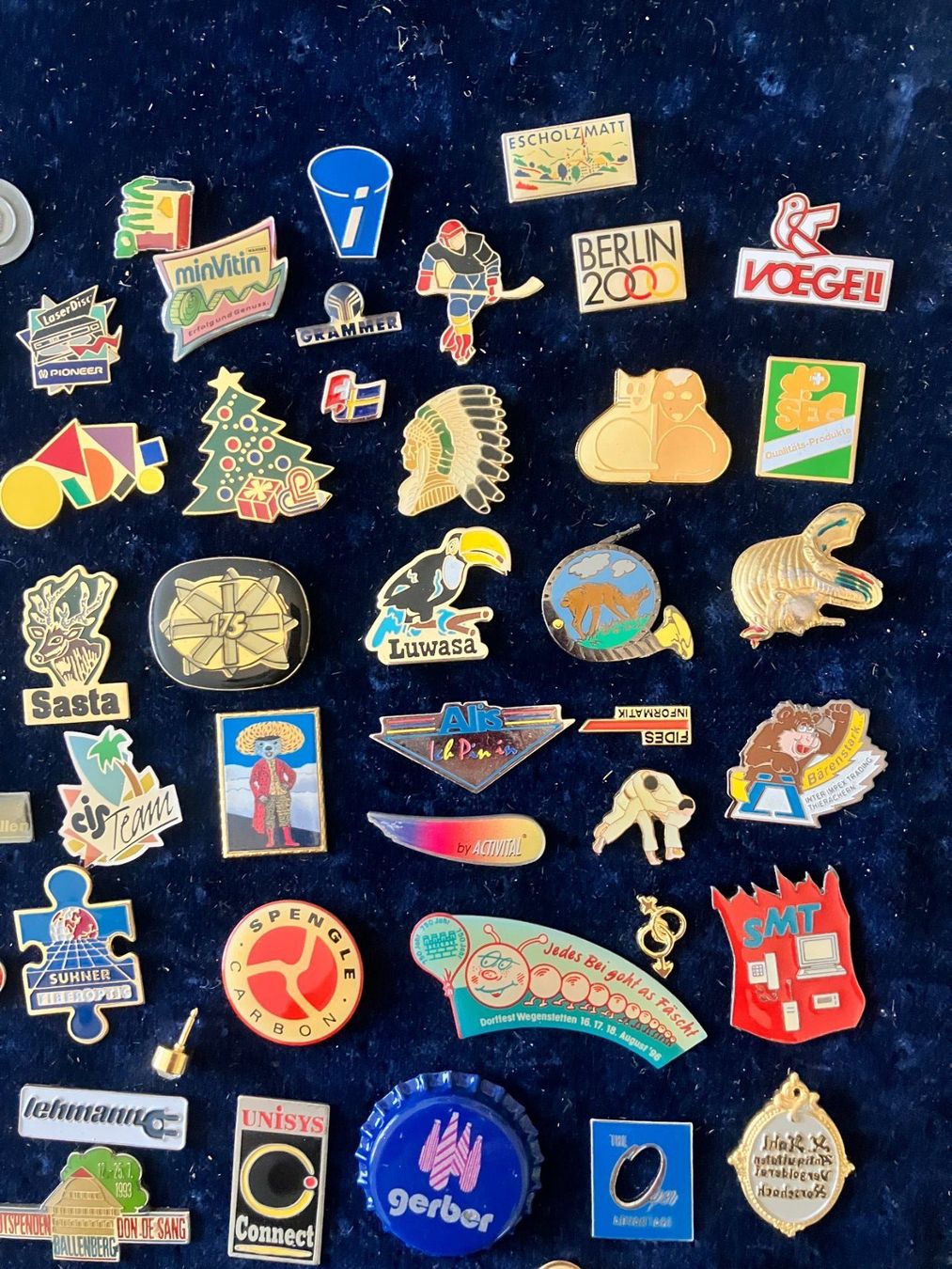 Placchette & Badge: ca. 100 Pin diverse Motive (22) – Usato da Basel venduto da djwwpp 2