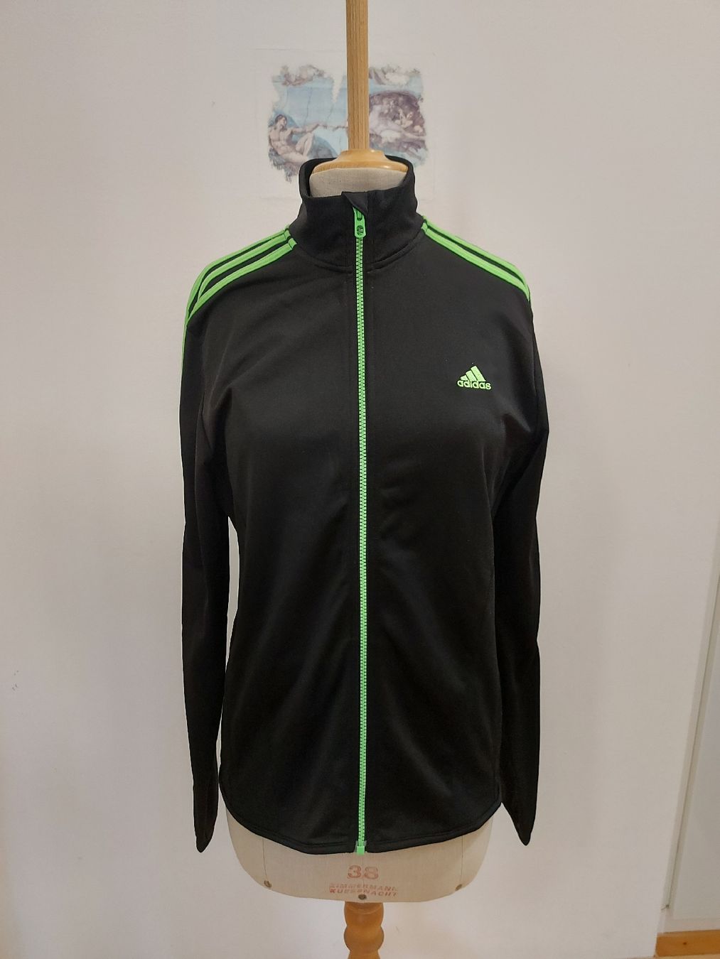 Adidas Giacche: Jacke  Adidas, schwarz, Grösse 176 – Usato da Oberengstringen venduto da PaolaDe