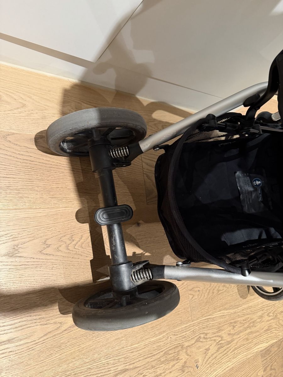 Cybex Carrozzine: Cybex Eezy S Twist Buggy schwarz – Difettoso da Küsnacht ZH venduto da ToddyGinger 9