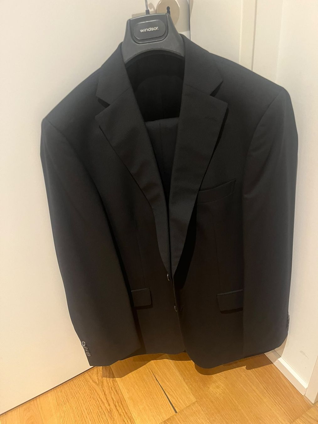 Windsor Anzüge, Sport- & Funktionsanzüge: Anzug Windsor modern 50 – Neu (gemäss Beschreibung) aus Bottighofen von Eastra