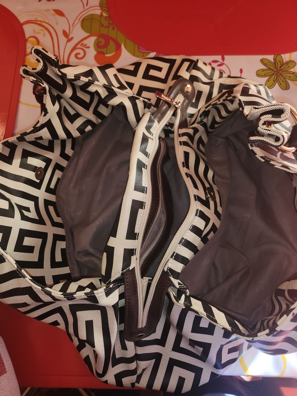 Sacs femmes: TASCHE NEU – Neuf (Voir description) à glattbrugg par Aurica 4