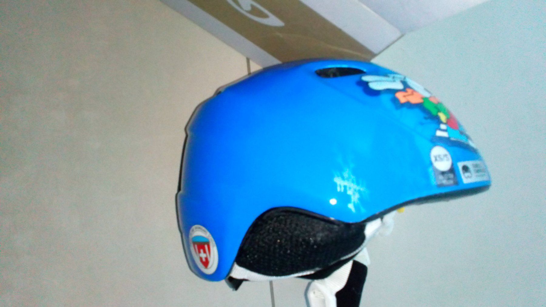 Giro Helme: Giro Kinder Skihelm – Neu (gemäss Beschreibung) aus Flüelen von ne08 2