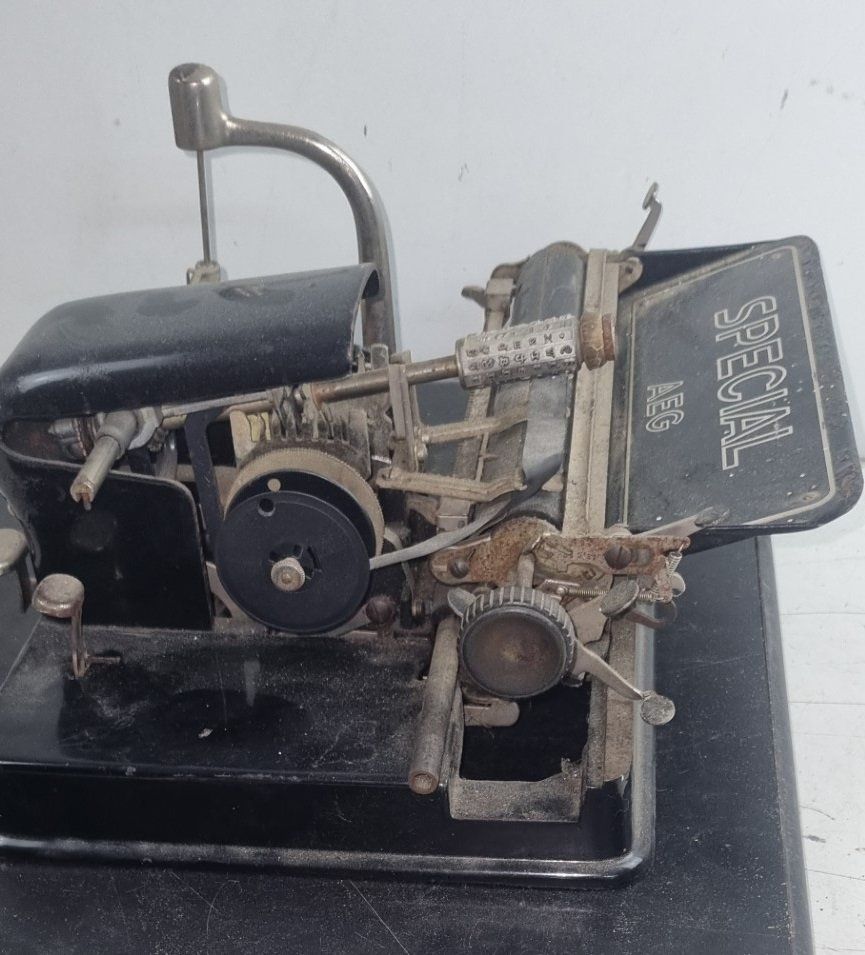 Macchine da scrivere: Schreibmaschine Special AEG – Usato da Flums venduto da Flumsantik 4
