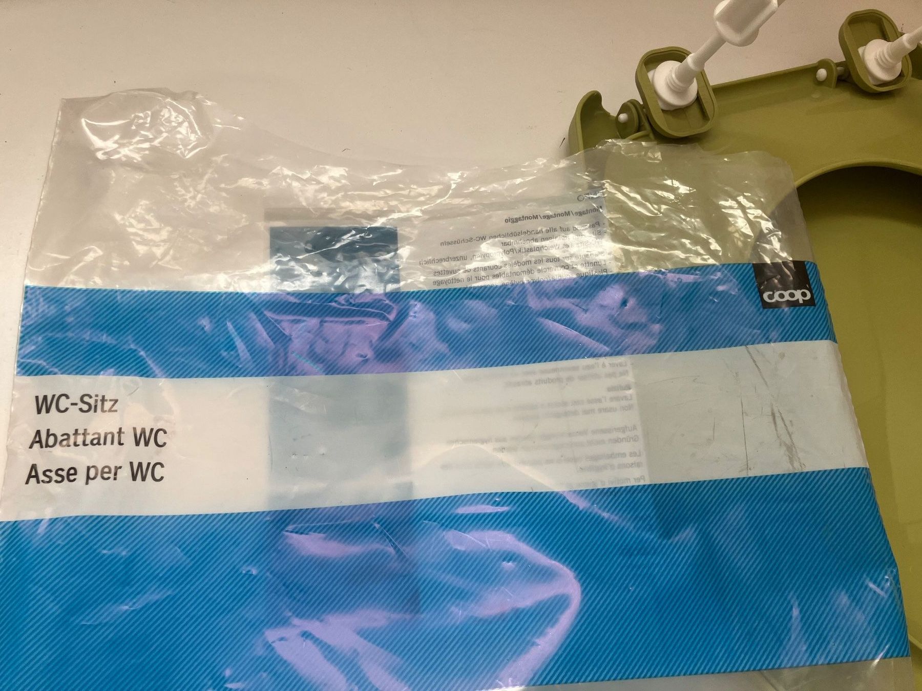 WC: WC-Sitz hellgrün, Sitzring, Deckel, neuwertig, schnell mo... – Usato da Basel venduto da ampra2276 5