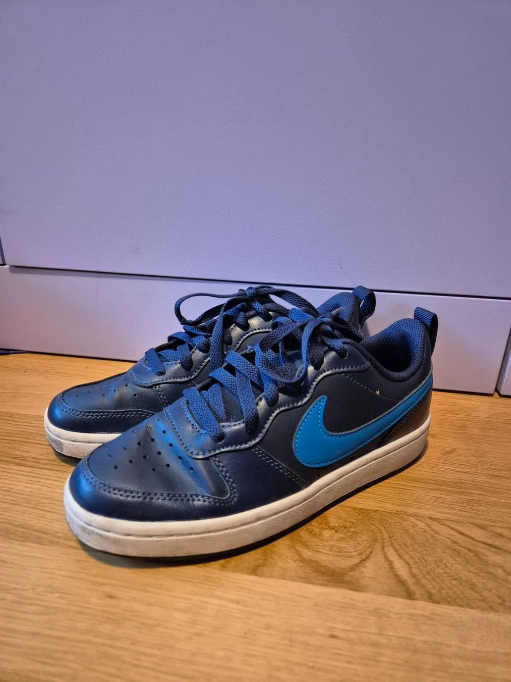 Nike Schuhe für Jungen: Nike Sportschuhe Grösse 36 – Gebraucht aus Greifensee von Misheru 1