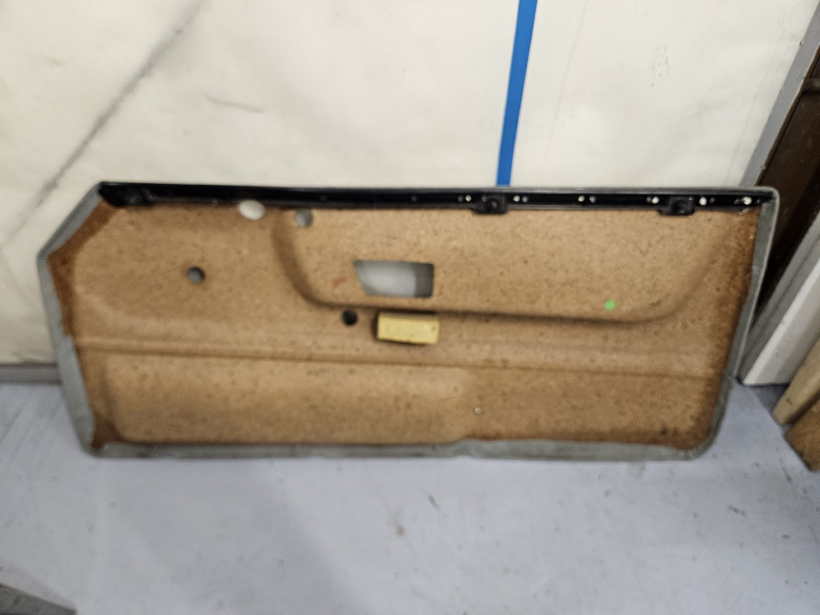 VW Toutes les pièces auto: VW Polo 86c Türverkleidung – D'occasion à Rupperswil par Goofy1.2 3