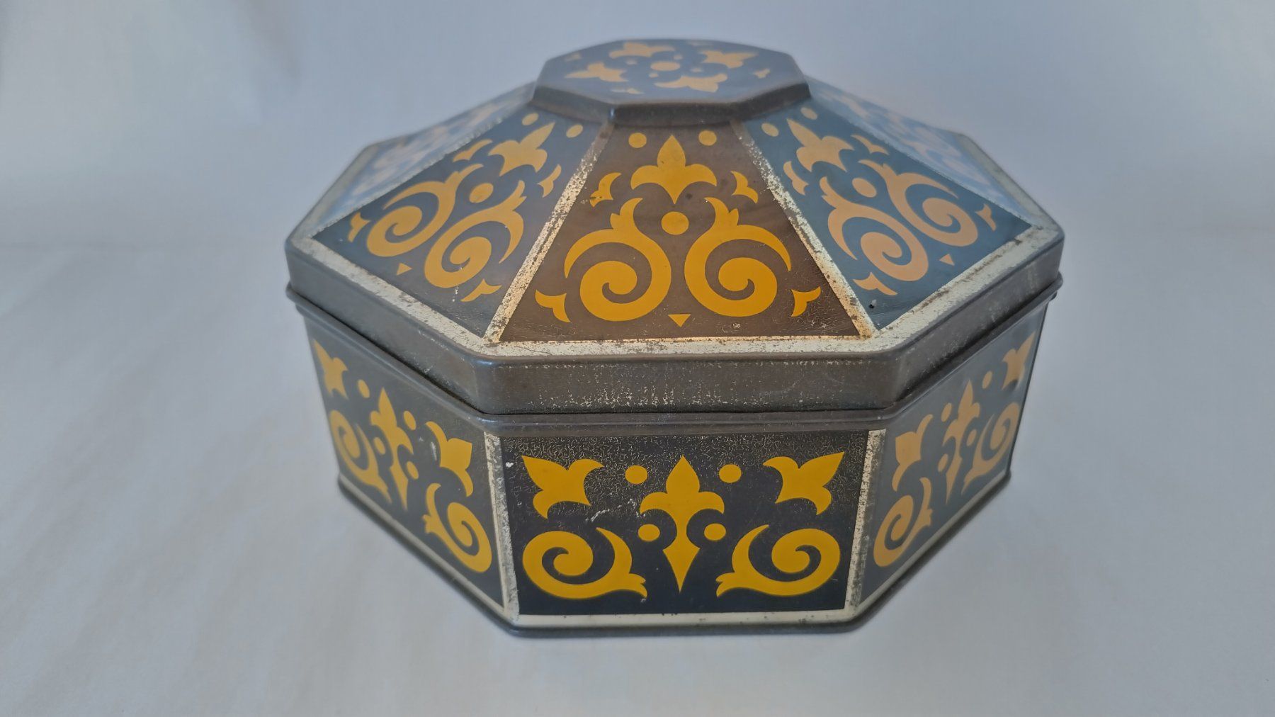 Pots: Blechdose ±30er Jahre / 8-eckig ab Fr. 15.- – D'occasion à Bellach par JingleJerry 5