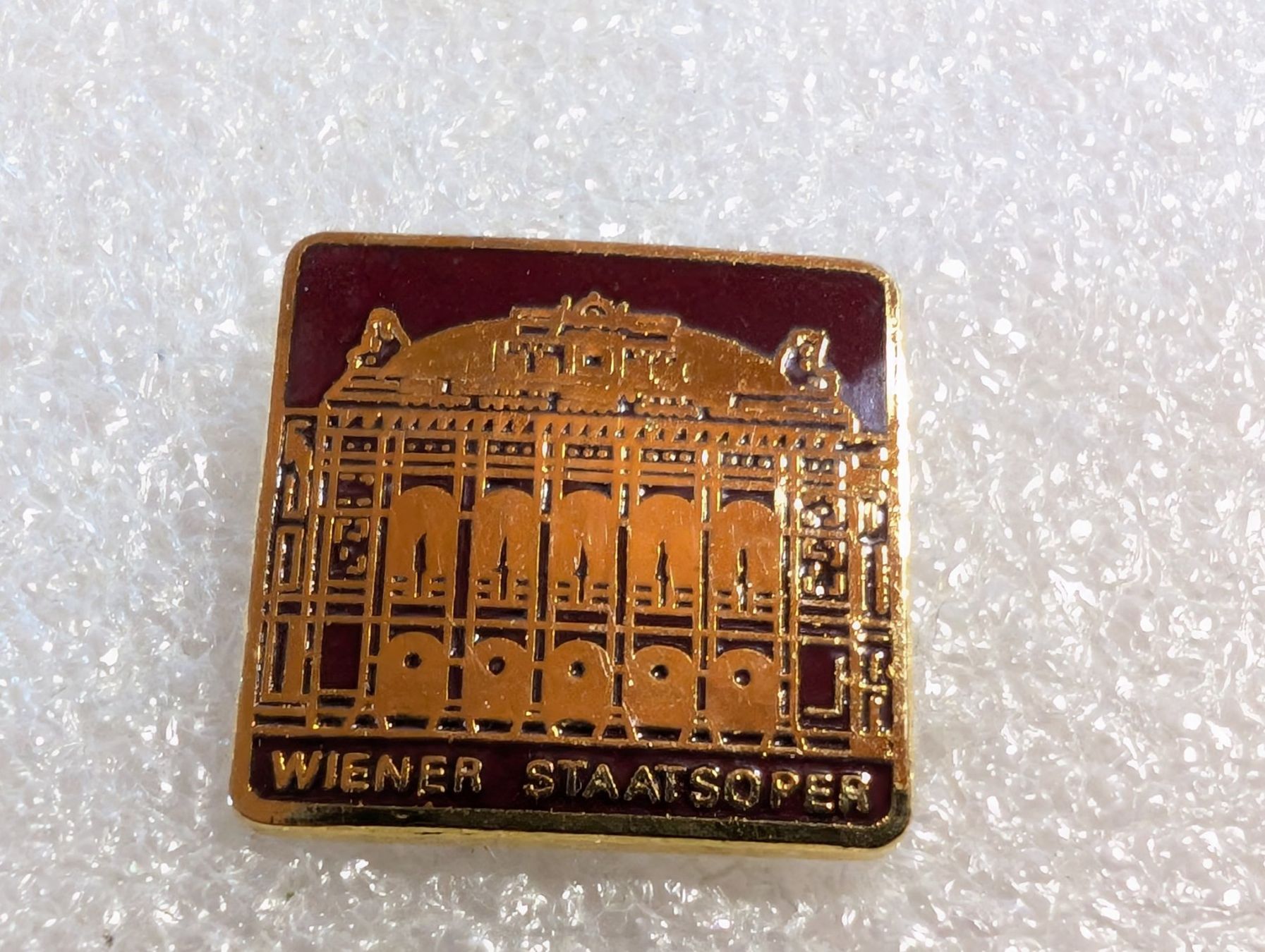 Plaketten & Abzeichen: Ansteckpin 295: Wiener Staatsoper – Gebraucht aus Oppligen von Pin-Fall-Shop
