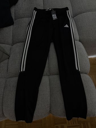 Adidas Trainingshose schwarz mit Streifen neu