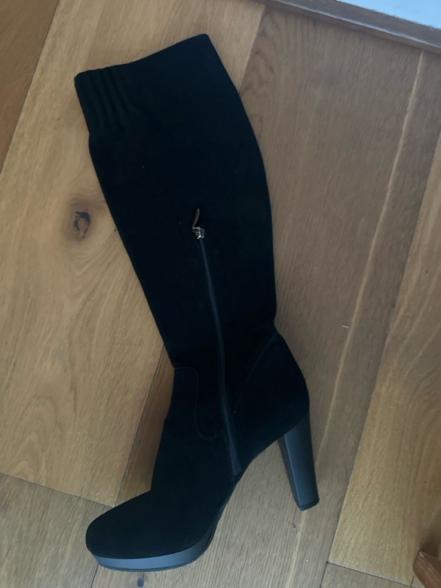 Scarpe da donna: Fabrikneue schwarze Overknee Stiefel, Gr. 40 "Convertini" – Nuovo e nell'imballaggio originale da Chur venduto da Renibe 1