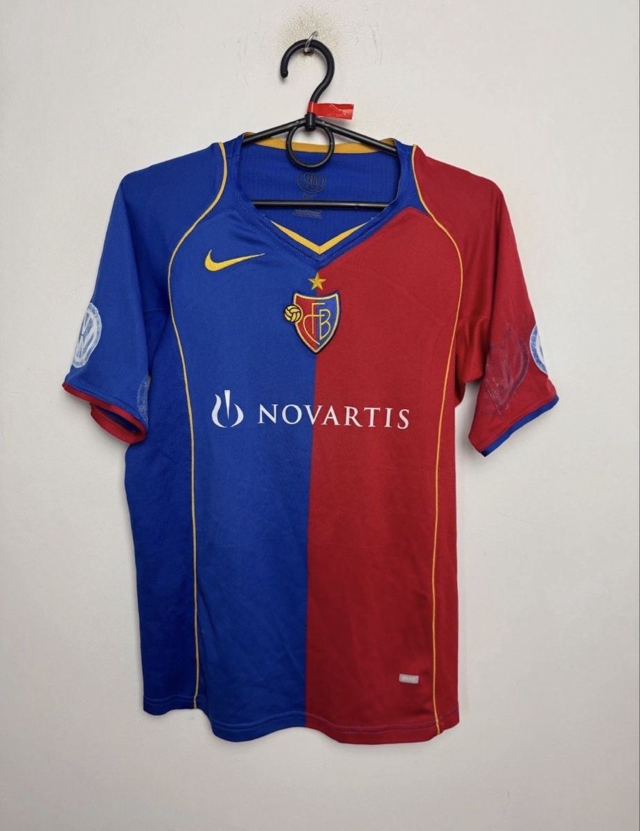 FC Basel Scarpe, pantaloni & magliette da ginnastica: Fc Basel 2004/06 trikot – Usato da Allschwil venduto da lor_6cgq