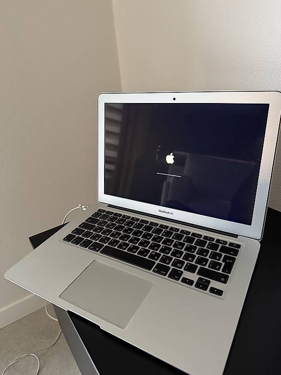 Apple Notebook: MacBook Air 13-inch (Early 2014) 13 – Usato da Lugano venduto da vio_9jxc 1
