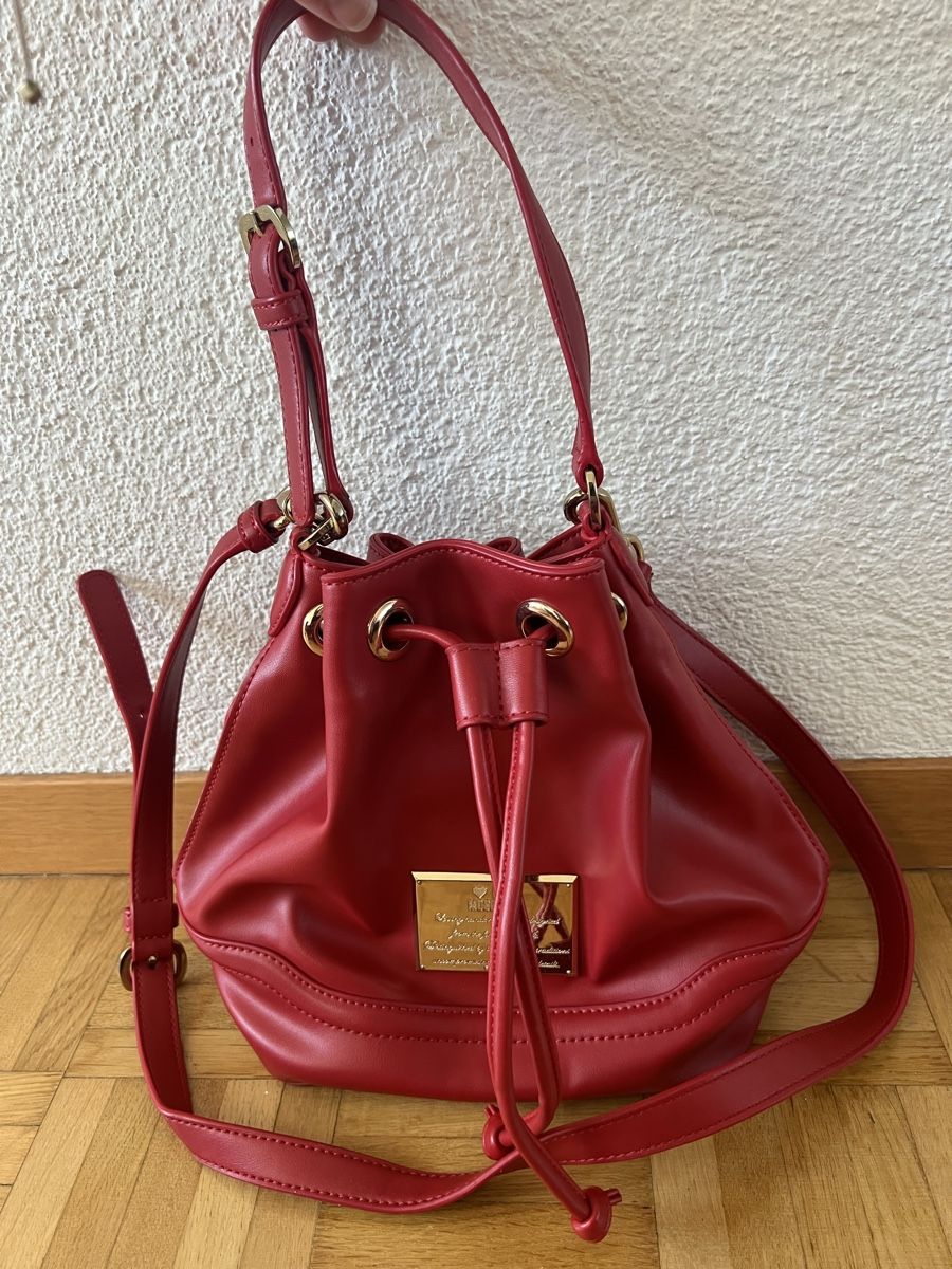 Moschino Borse da donna: Love Moschino Bag – Nuovo (secondo la descrizione) da Oftringen venduto da senakoncak