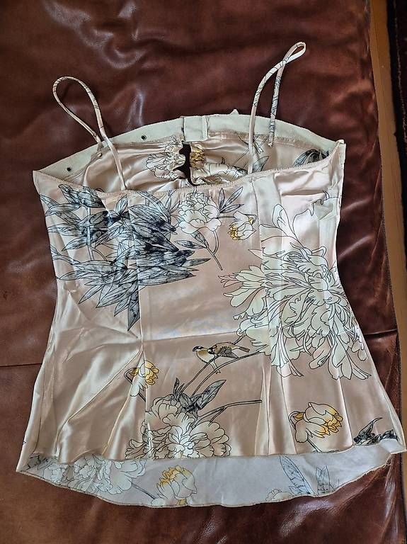 Tops: Top effet satiné – Gebraucht aus Pully von san_b2w6 1