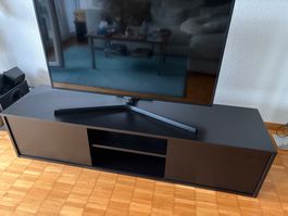 IKEA TV-Möbel / TV-Bank mit Schiebetüren – super Zustand