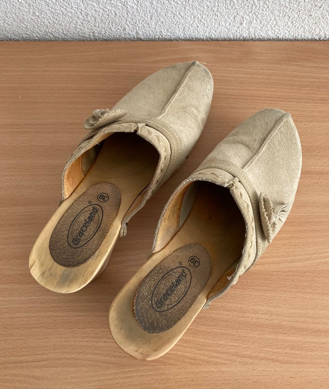 Graceland Damenschuhe: Damen Clogs, beige – Gebraucht aus Diepoldsau von mabeapt 2