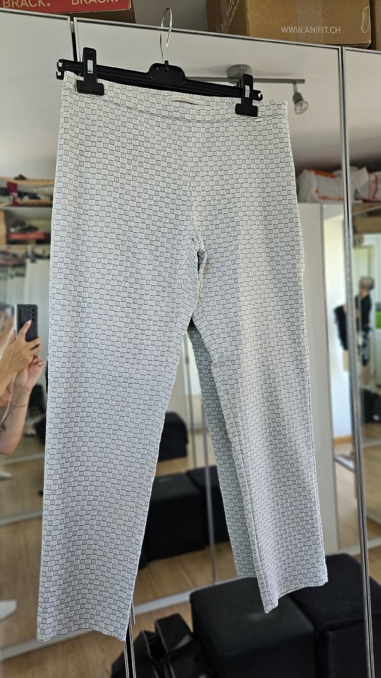 Pantaloni: pantalon Gaudi T40 (FR) – Nuovo (secondo la descrizione) da Cheyres venduto da Karine-Schweiz