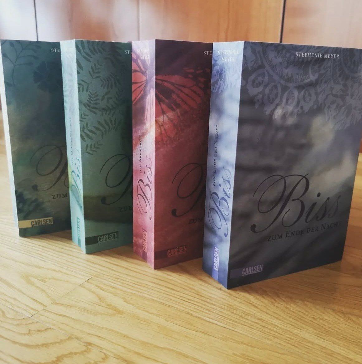 Libri: Bücher die "Biss"Reihe von Stephenie Meyer – Nuovo e nell'imballaggio originale da Rudolfstetten venduto da palmino01 1