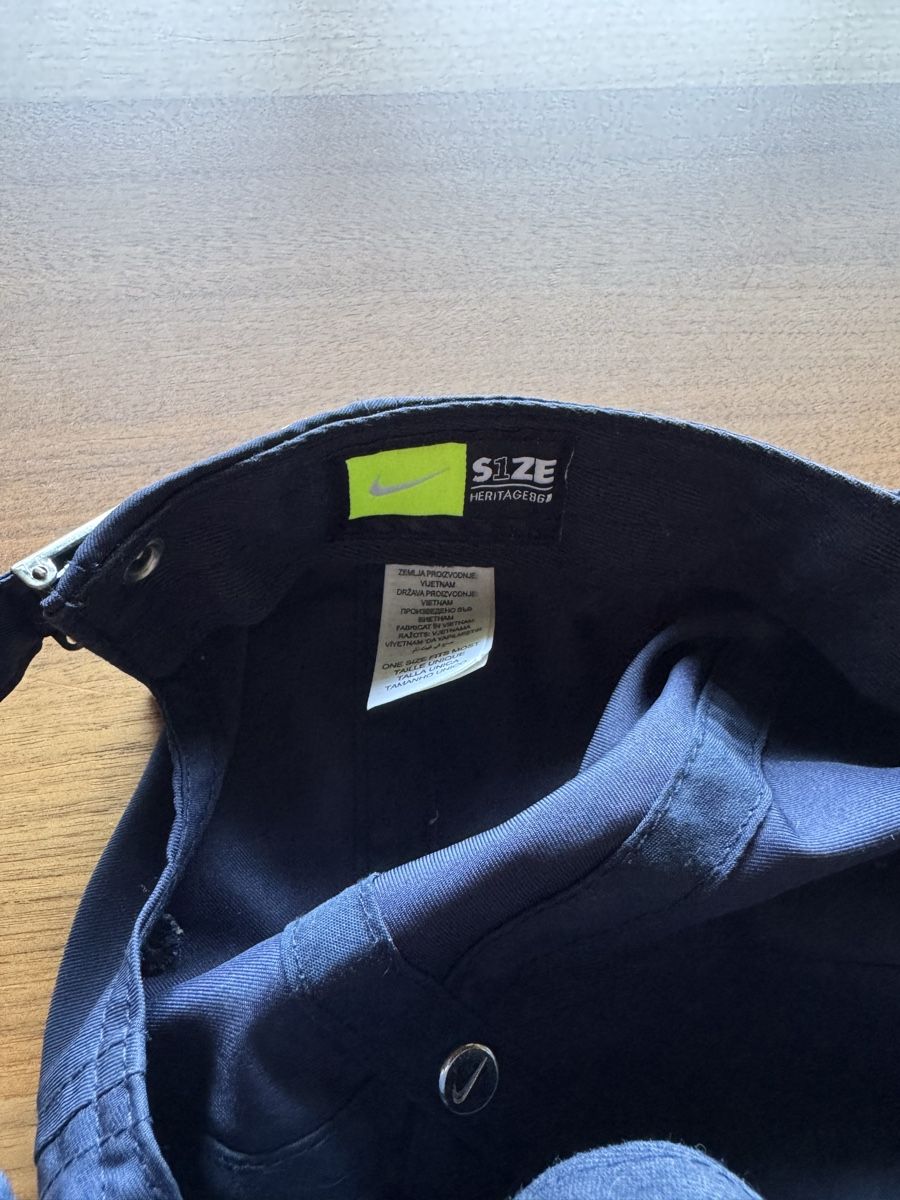 Nike Sonstige Kleidung & Accessoires: 2 Caps Nike und Peak Performance – Gebraucht aus Buonas von Mikesteal 3