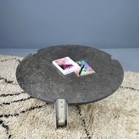 Edler Salontisch mit Schieferplatte
