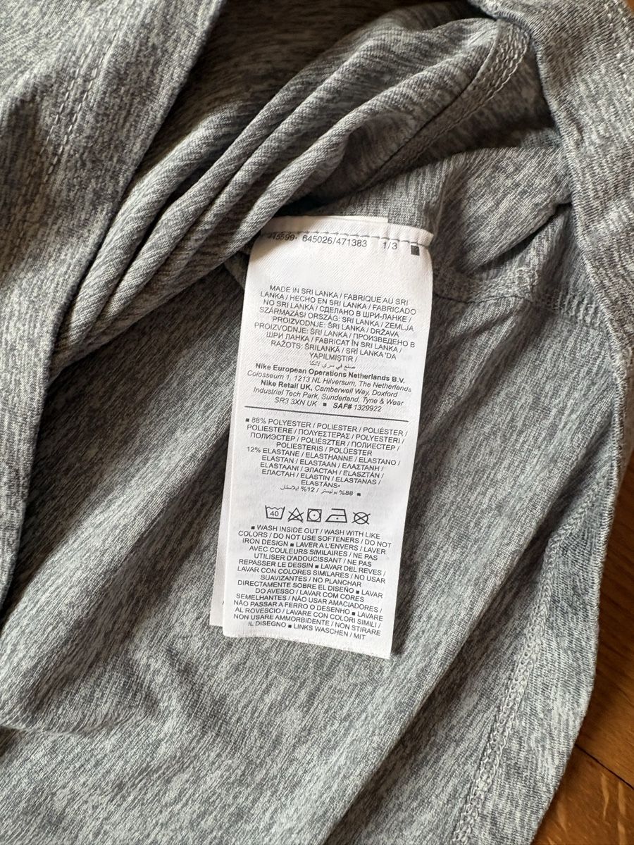 Nike T-Shirts: Nike Running Drit Fit Langarmshirt S – Neu und originalverpackt aus Zürich von my_butterbrot 6