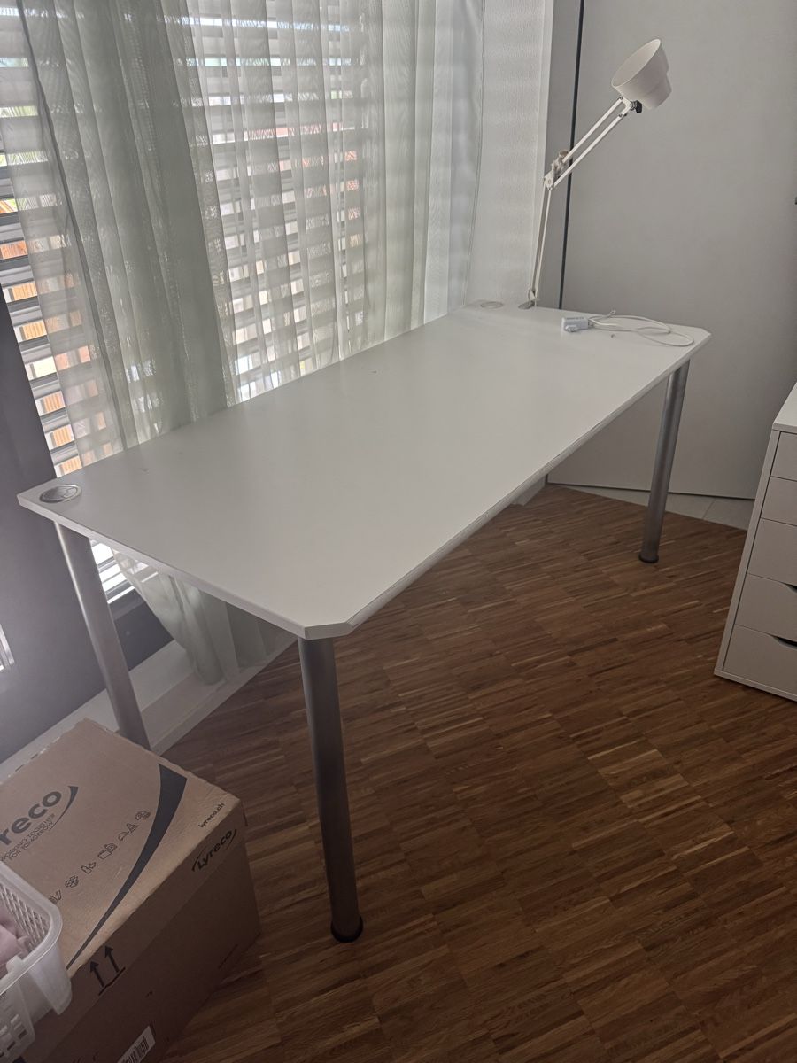 Schreibtische: Bürotisch weiss (B160xH74xT75) – Gebraucht aus Steinhausen von Colin42