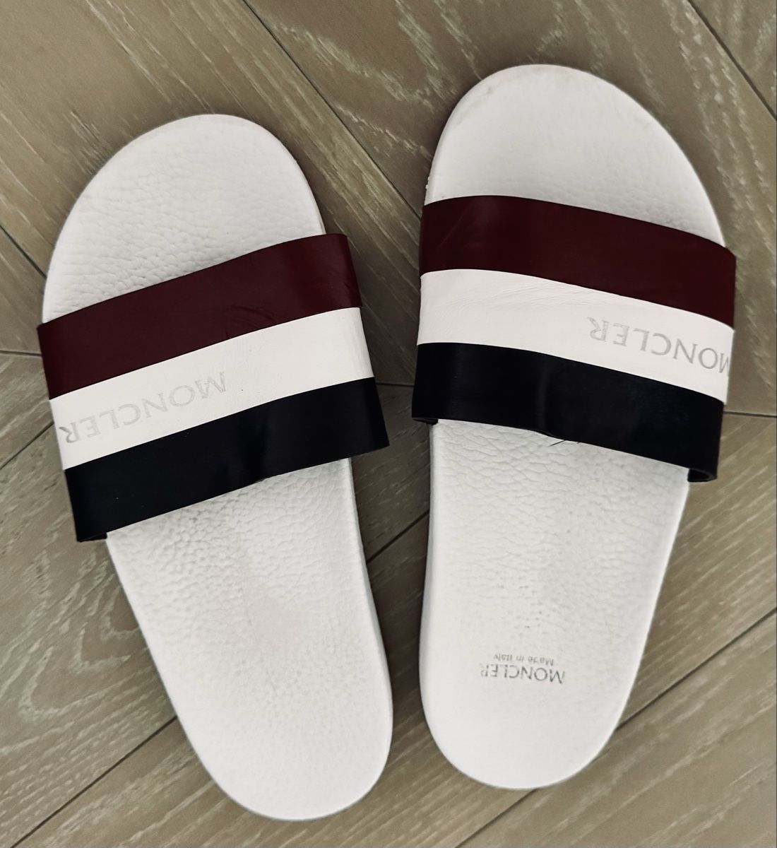 Moncler Chaussures hommes: Moncler - Sandals - 40 – D'occasion à Collonge-Bellerive par alejan_0984 1