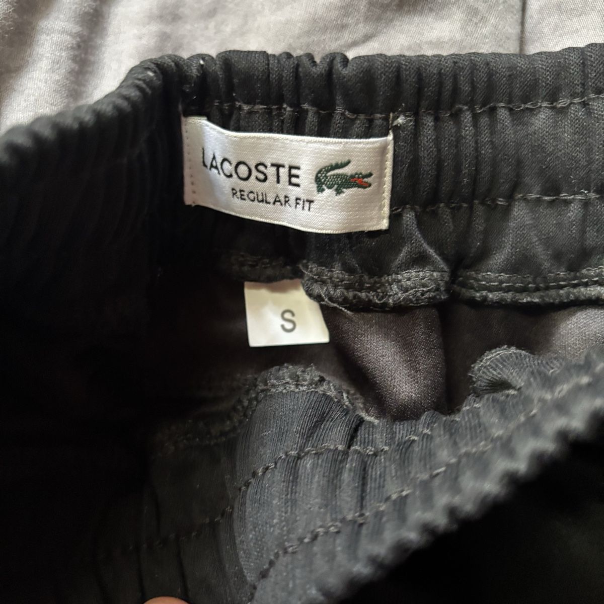 Pantaloni: Lacoste Shorts schwarz Grösse S Regular Fit – Nuovo (secondo la descrizione) da Zürich venduto da ana_gr6v