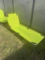 Chaises longues pliables idéales pour être transportées 