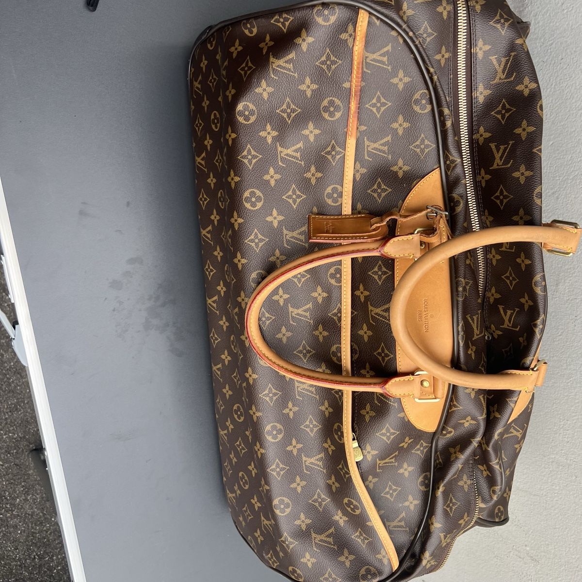 Louis Vuitton Borse: Wunderschöner Taschen Koffer von Louis Vuitton  – Usato da Wil SG venduto da Cristiano02062017 1