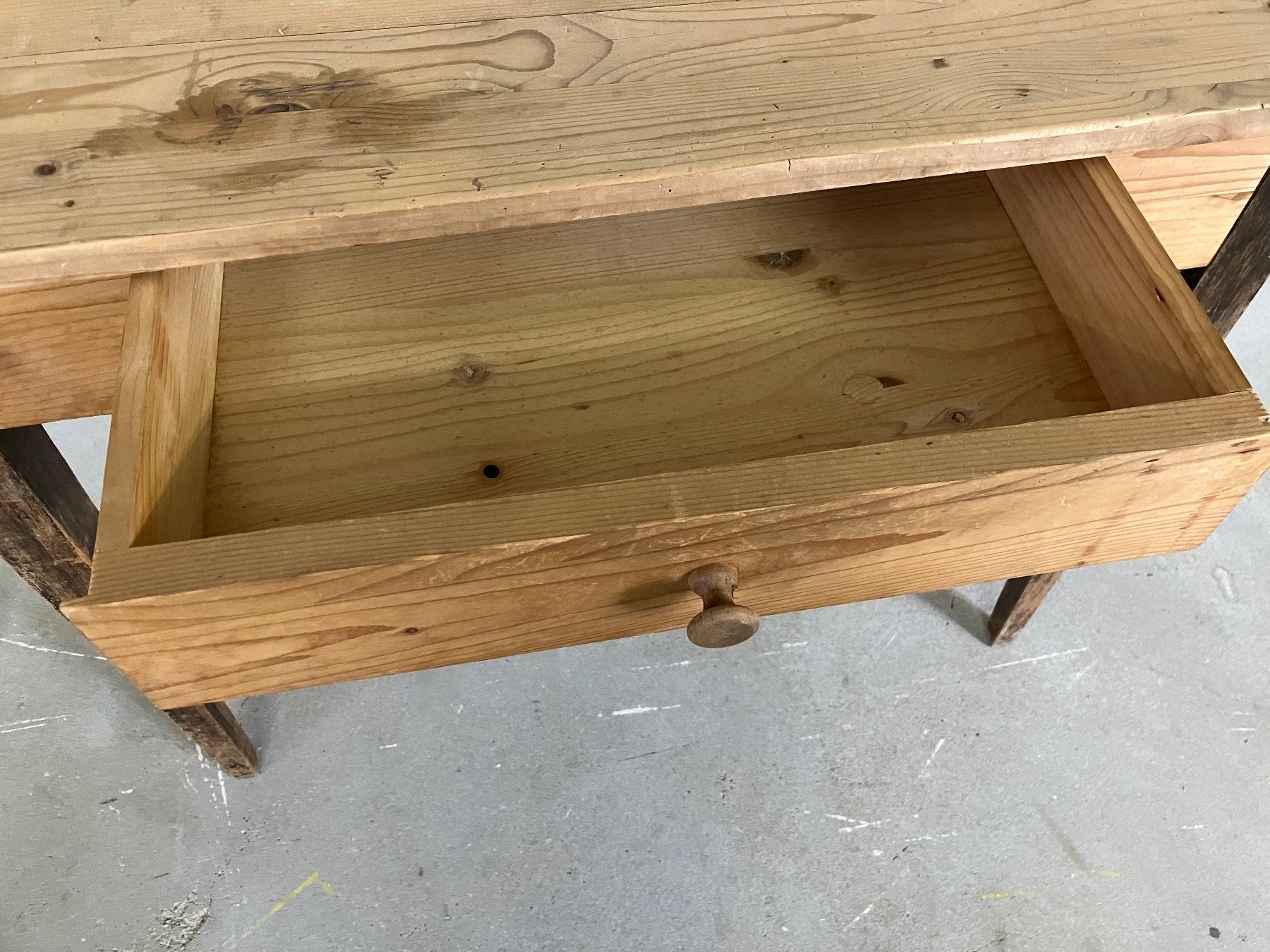 Tavoli: Holztisch aus Tannenholz – Usato da Zürich venduto da ros_g9sv 1