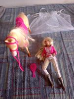Barbie mit Pferd und Pferdebox