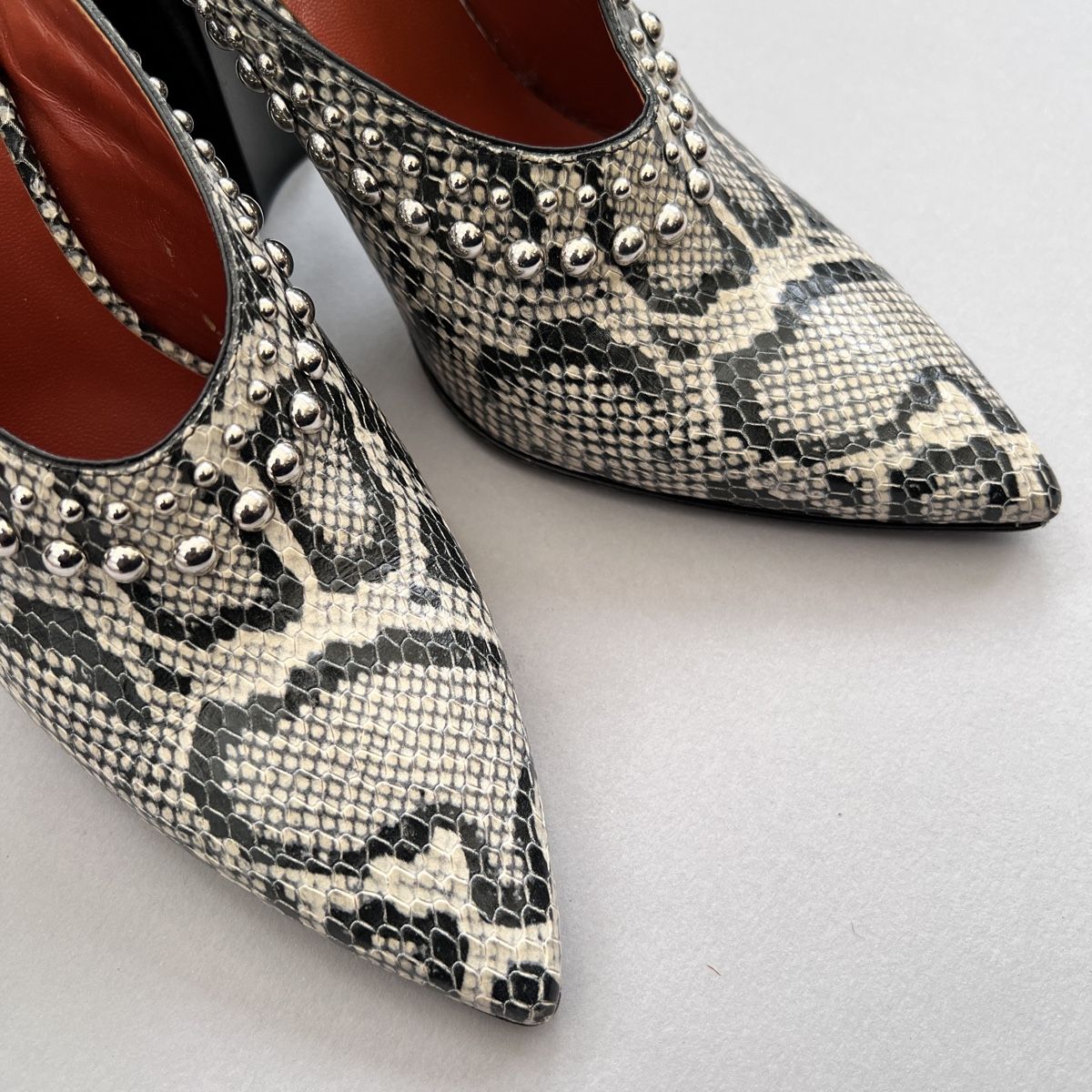 Phillip Lim Scarpe da donna: 3.1 Phillip Lim Gray Leopard Print Leather Mule Heel 38.5 – Nuovo (secondo la descrizione) da Genève venduto da Kookiek 3