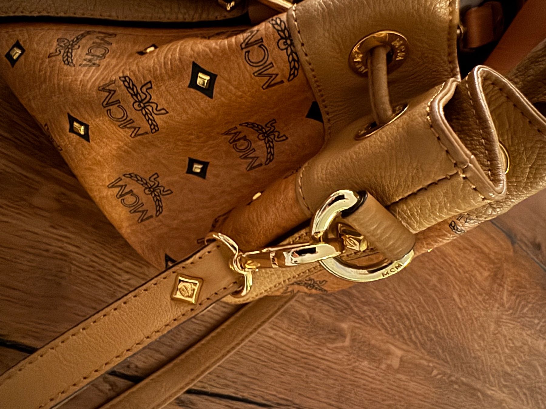 Borse da donna: MCM Beutel – Nuovo (secondo la descrizione) da Therwil venduto da Schnaebeli 5