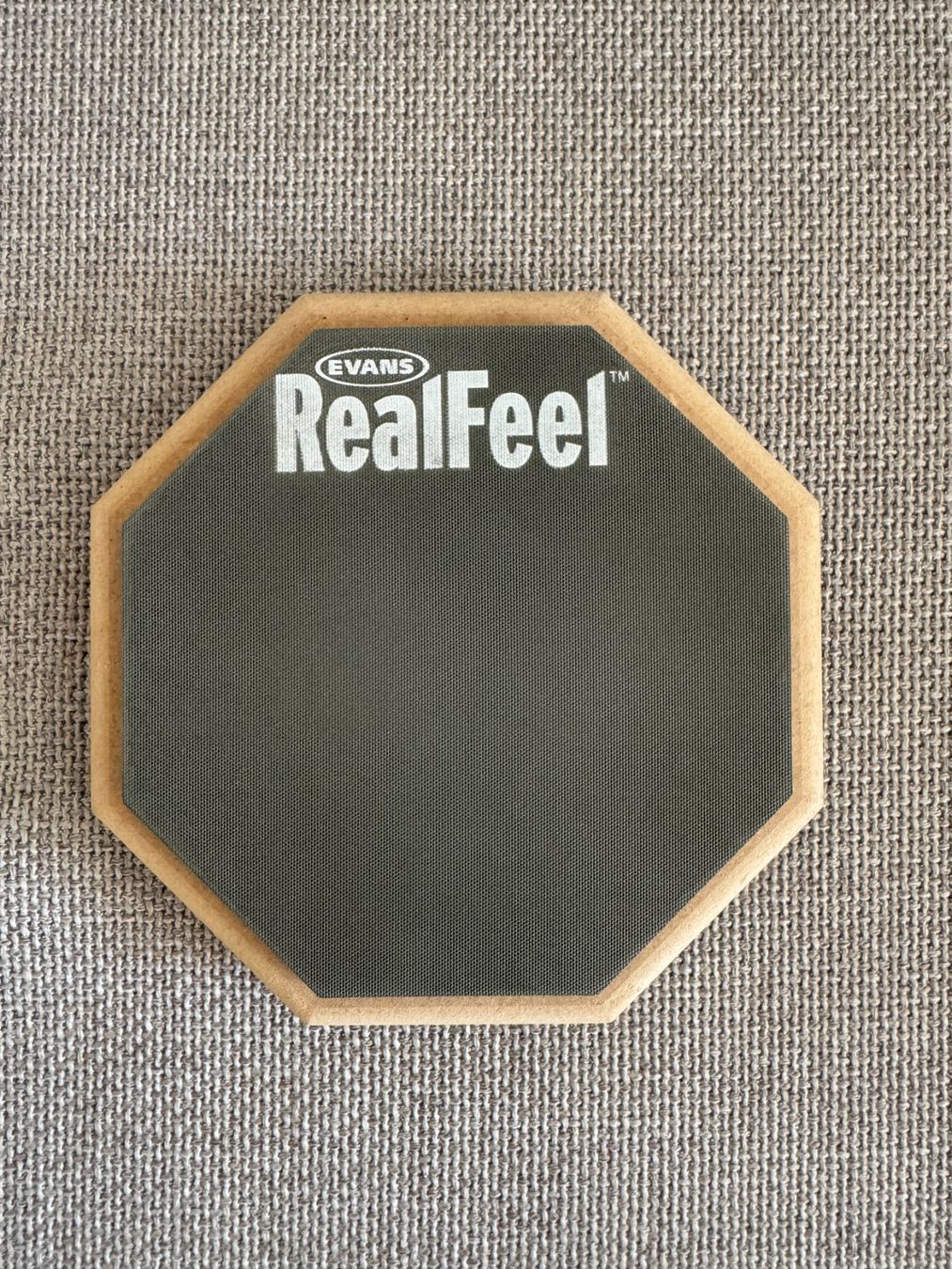 Evans Musikinstrumente: Evans RealFeel RF6D – Double-Sided Practice Pad, unbenutzt – Neu (gemäss Beschreibung) aus Zürich von msinka