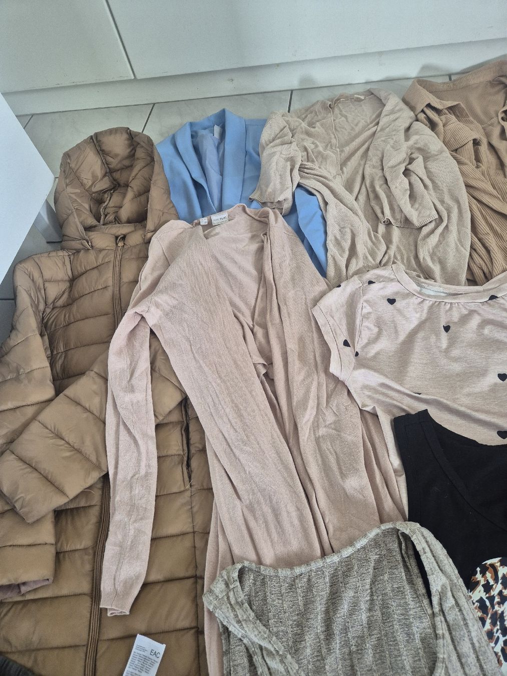 Lotti di vestiti: Damen Kleiderpaket mit der Gr. M/L – Usato da Gisikon venduto da area1985 5