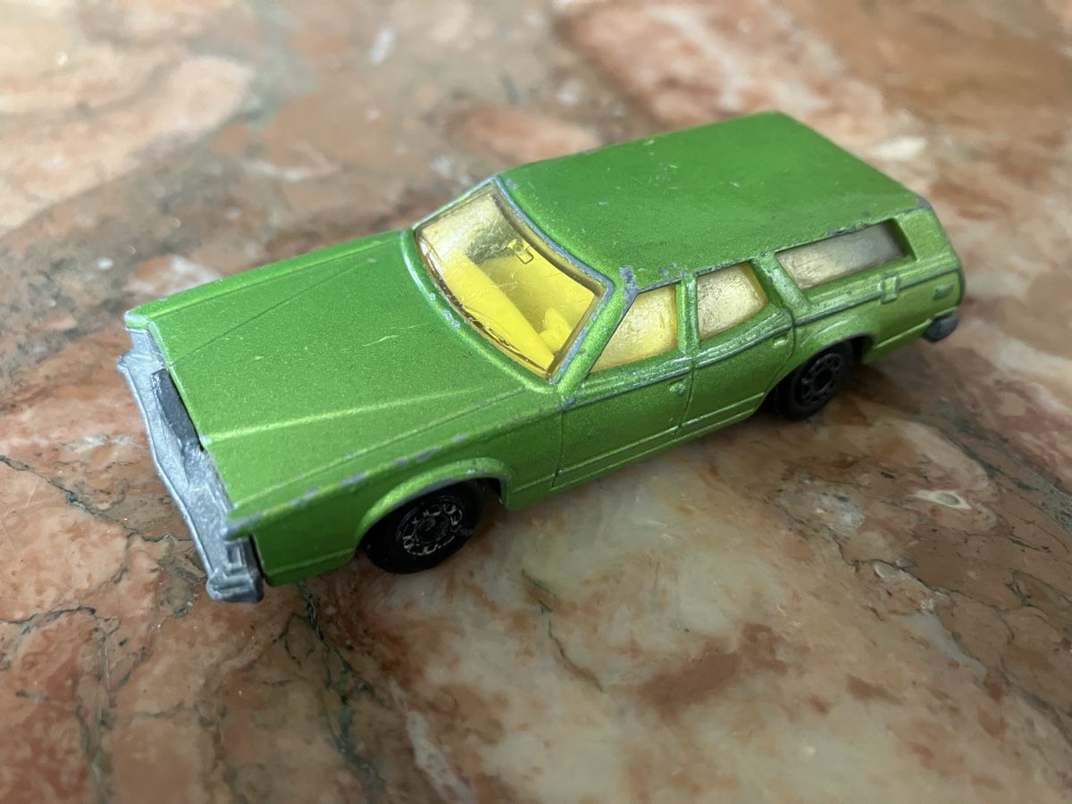 Matchbox Modellini d'auto: Matchbox Cougar Villager – Usato da Liebefeld venduto da PoloLePoulpe 1