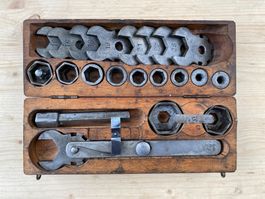 seltene antike Unique 5 Werkzeugbox