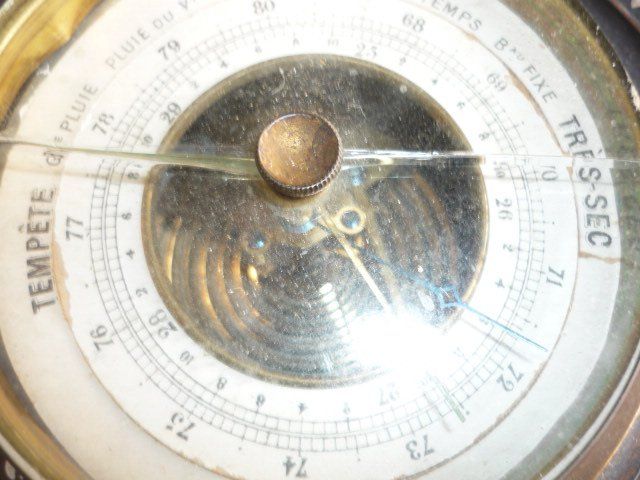 Altri elettrodomestici e apparecchi d’epoca: Barometer Thermometer R.C. antik Holz – Difettoso da Belp venduto da Isuzu 4
