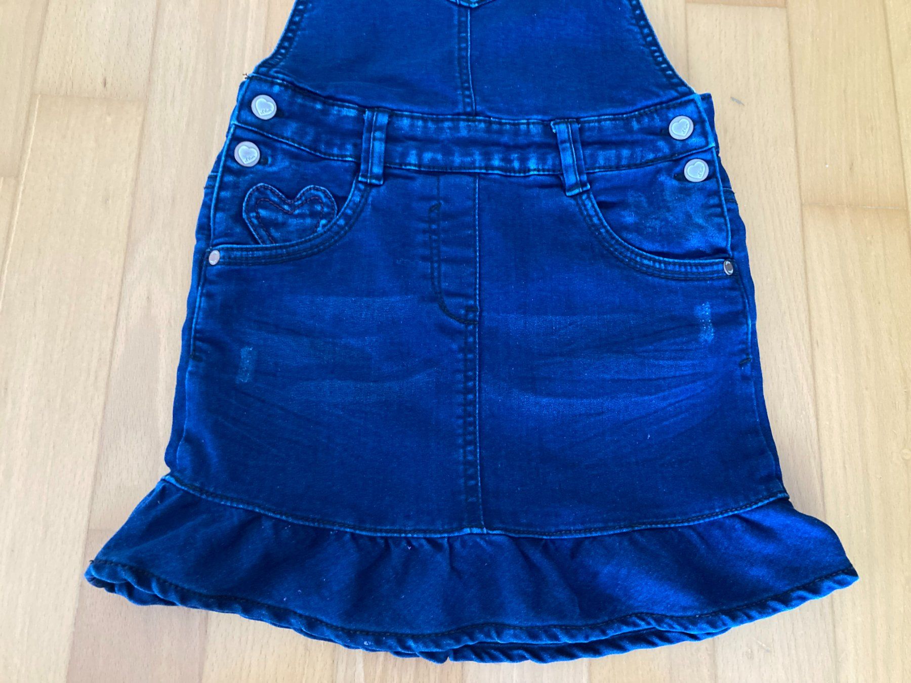 S.Oliver Vestiti & Gonne: Jeans-Latzkleid von "s.Oliver" – Usato da Muttenz venduto da Juvenile33 2