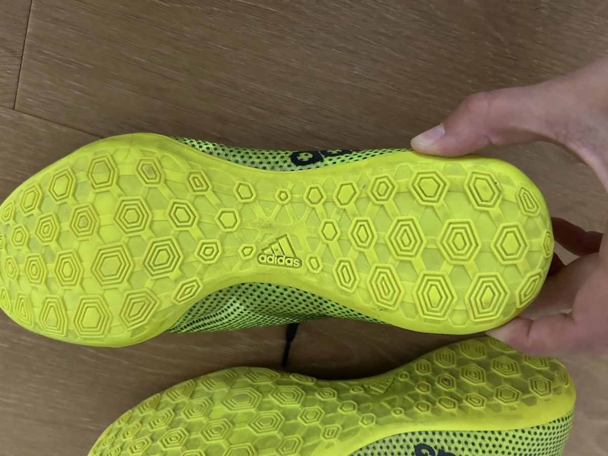 Scarpe da uomo: Adidas Techfit Hallenschuhe Grösse 42 2/3 – Usato da Lachen SZ venduto da rah_c6qj 2