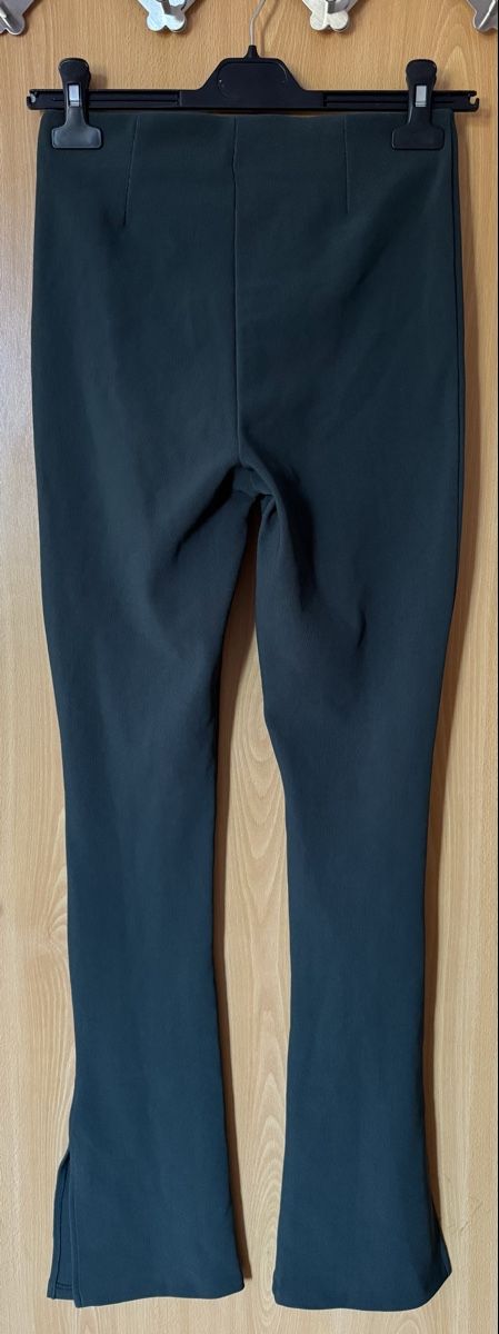 Zara Pantaloni: Olive Hose mit Schlitz – Nuovo (secondo la descrizione) da Ins venduto da maximal_30CHF 2