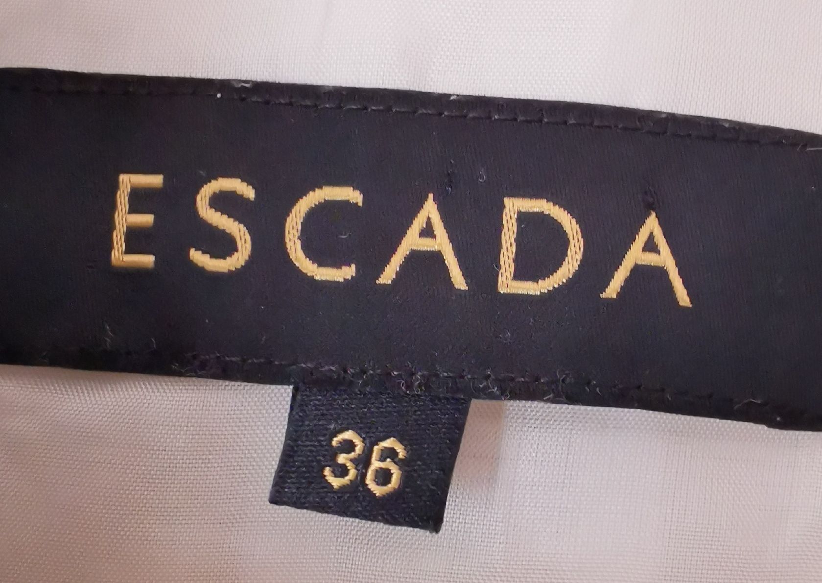 Escada Vestes: Toller Escada Blazer – D'occasion à Uerikon par pink_flamingo 5