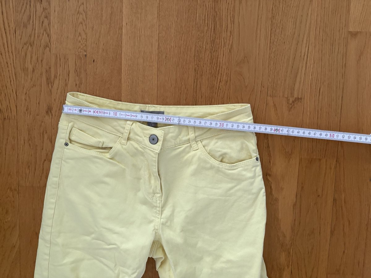 Pantaloni: Damen Shorts Hosen Grösse 36 – Usato da Beromünster venduto da msklef 3