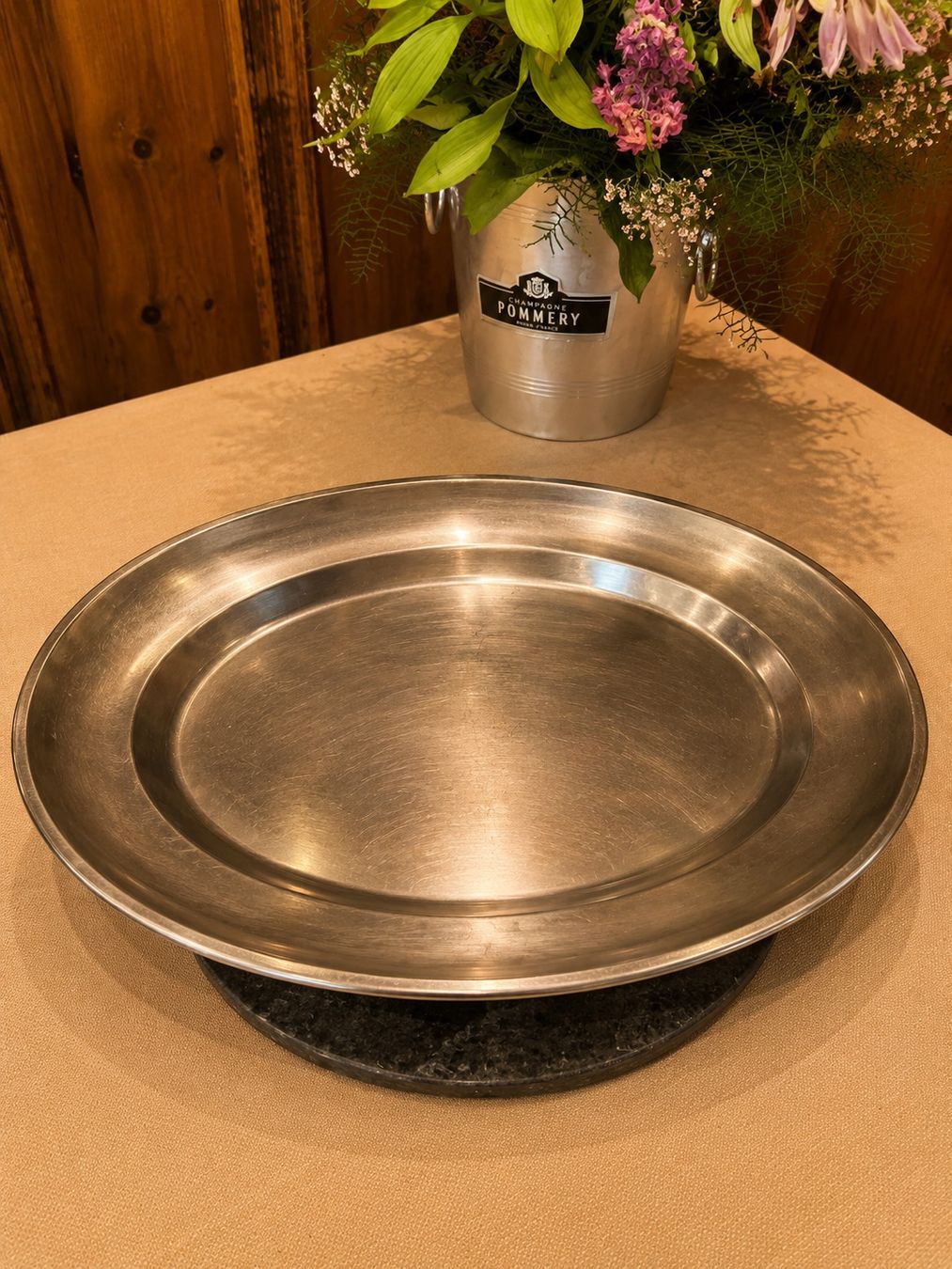 Piatti di portata: Servierteller Metall oval Zustand gut – Usato da Pragg-Jenaz venduto da sommerfeld1312